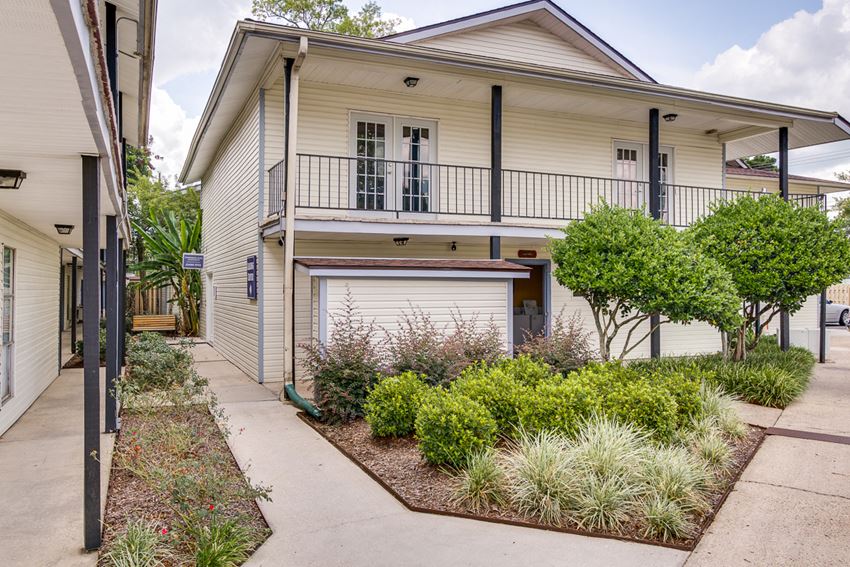 Whispering Oaks Apartments, 550 Eraste Landry Rd, Lafayette, LA RentCafe